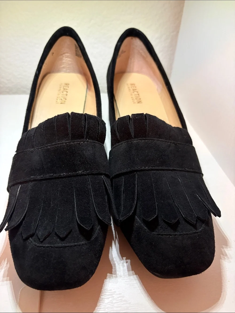 Kenneth Cole Reaction Women's Black Suede Fringe Loafers